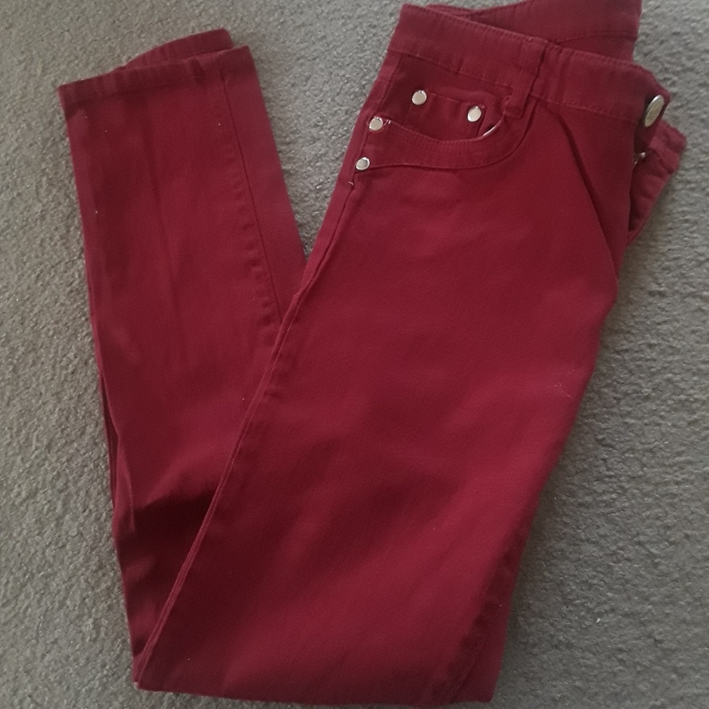 Low rise skinny legging jean wine color
